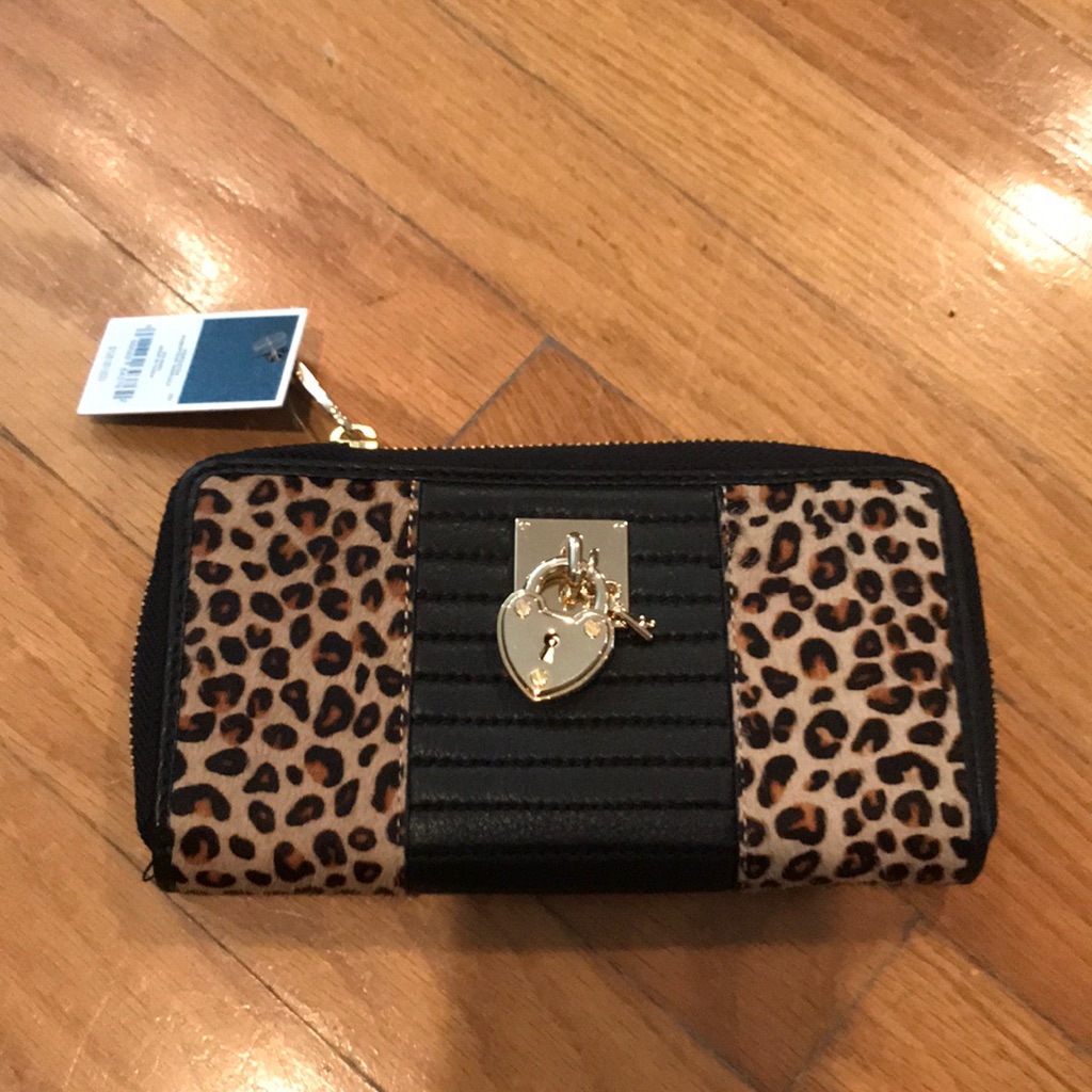 Brand New Juicy Couture Wallet